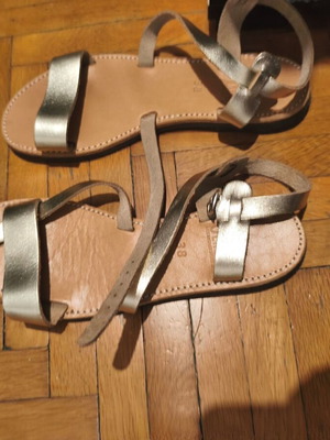 Gold leather sandals, size 39