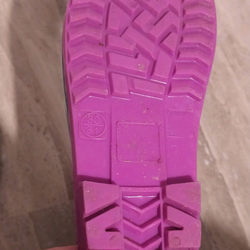 Galotses and slippers like new for girls sizes 30-31 and 34-35
