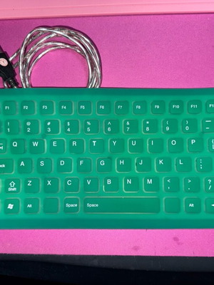Πληκτρολόγιο σιλικόνης εύκαμπτο με USB σαν καινούργιο