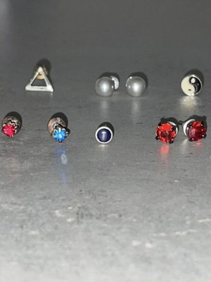 Set of 6 earrings like new, multicolored and gold-tone