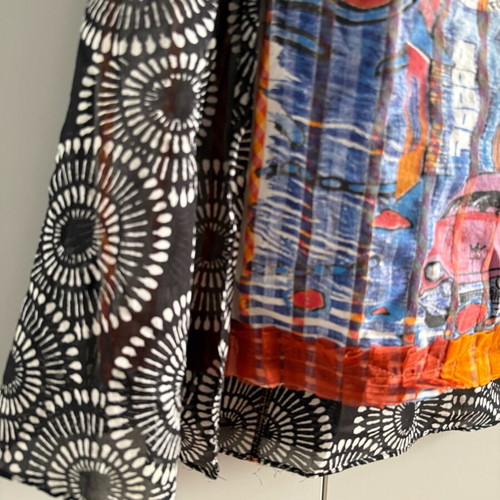 Save the Queen! skirt like new, multicolored, size M