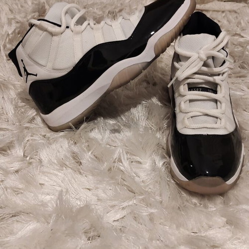 Nike Air Jordan 11 Retro Concord sneakers like new, size 45