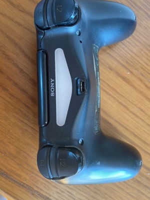 PS4 controller used, condition unknown, no cables