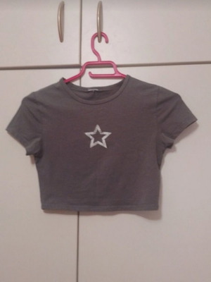 Star cropped t-shirt Bershka like new, white and grey, size S