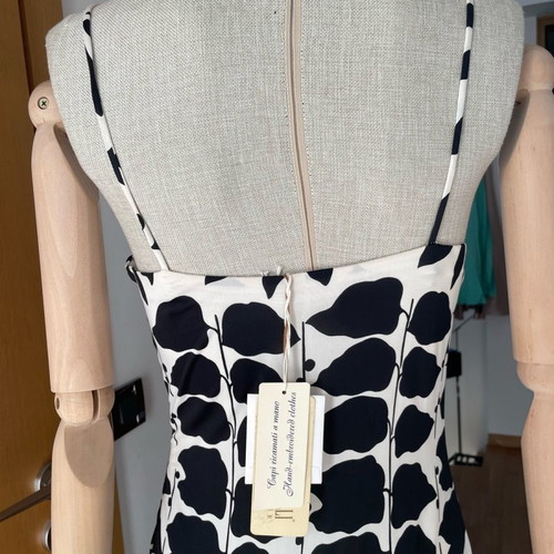Carlo Pignatelli coctail dress new with handmade details and crystals, size 40