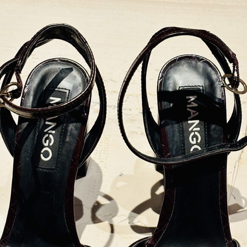 Mango strappy heels like new, burgundy croco texture