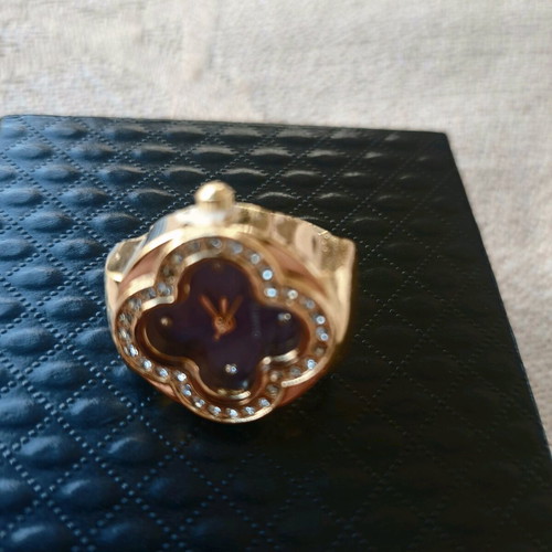 Four-leaf ring like new with quartz watch, blue dial and crystals