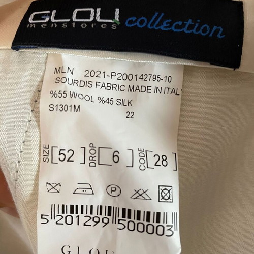 Italian suit size 52 with classic comfortable fit, jacket and trousers