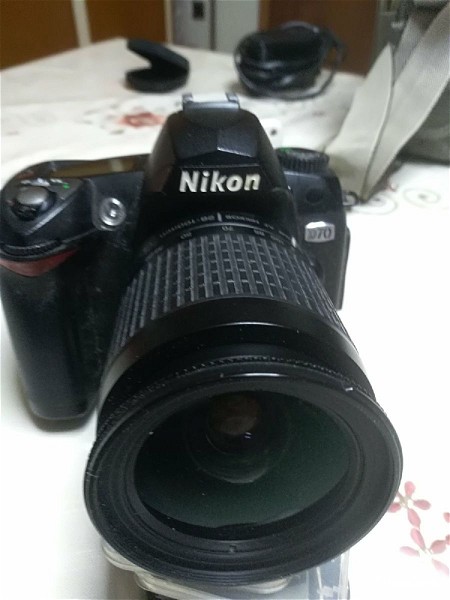  Nikon D70 epangelmatiki fot/ki michani Nikon