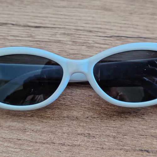 Frozen sunglasses for girls up to 5 years like new, purple