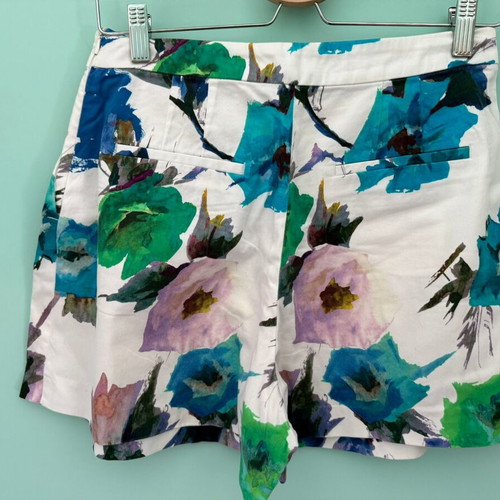 Zara floral shorts A-line used, size M, white multicolor