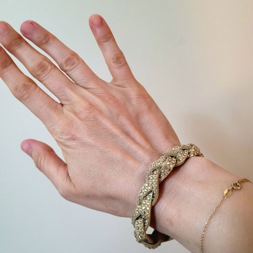 Juicy Couture bracelet like new, beige and gold