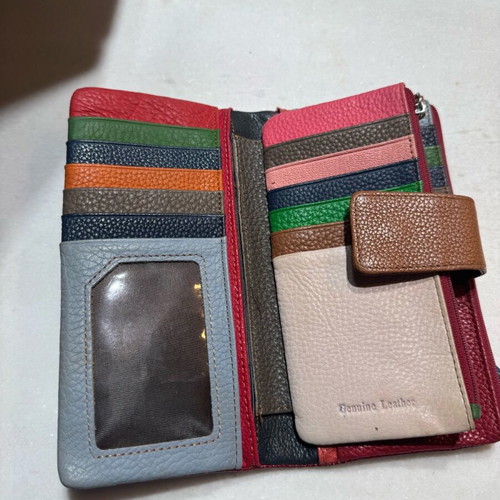Women's wallet like new, multicolored with many compartments