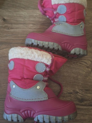Waterproof kids boots size 21 like new
