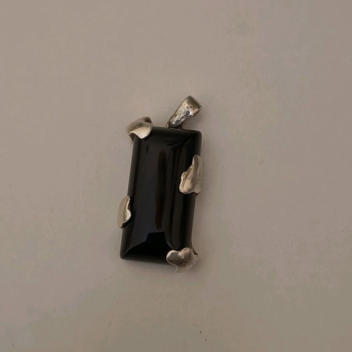 Pendant used 925 silver with stone