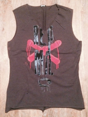 Killer Loop γκρι αμάνικο V neck μεταχειρισμένο με στάμπα graffiti style, μέγεθος S