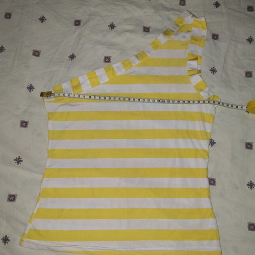 One-shoulder striped yellow and white elastic blouse like new, size XS
