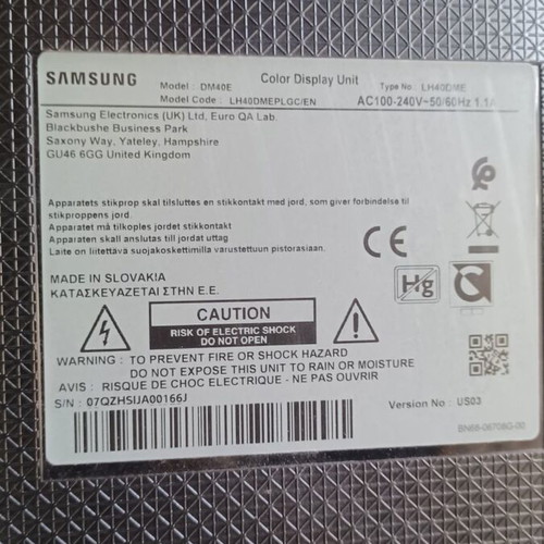Samsung LH40DMEPLGC/EN 40" LCD monitor refurbished with cracked panel black