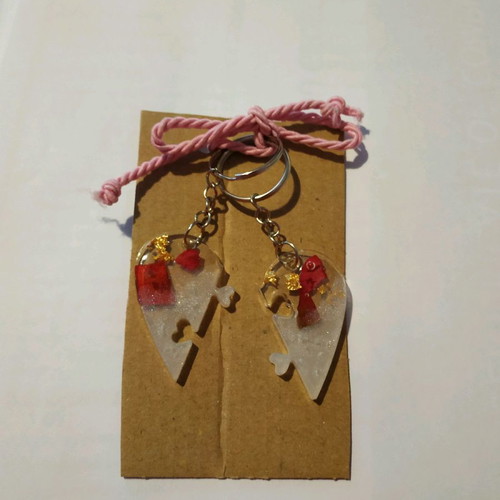 Heart keychain handmade from resin with gold leaves and rose petals made to order