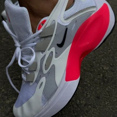 Nike SIGNAL Size 41 Like New
