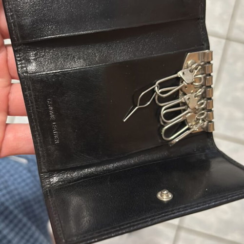 Ginis Leather key case like new, black