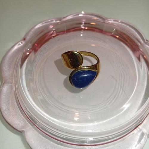 Ring gold stainless steel with blue stone new