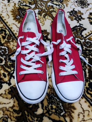 Men's red sneakers size 44 like new