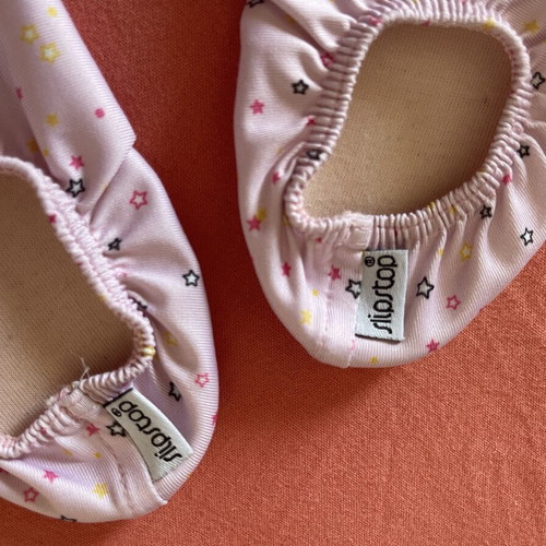 Slipstop anti-slip slippers like new, sizes 26-28 and 34-36