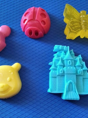 Glycerin children's soaps with Mickey, Winnie, ladybug, butterfly, Disney castle designs new