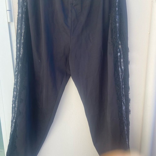 Pants XL with lace on the side used, missing belt