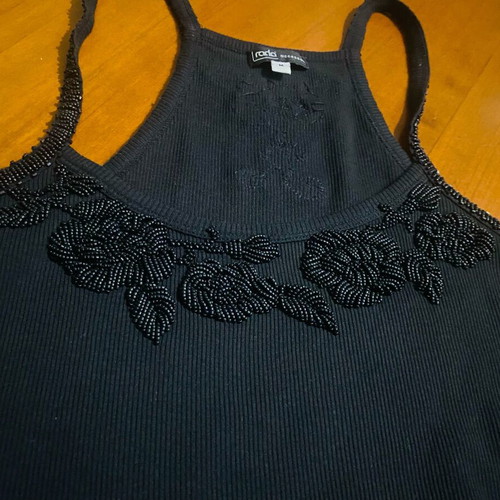 Rodo top embroidered black rib size M like new