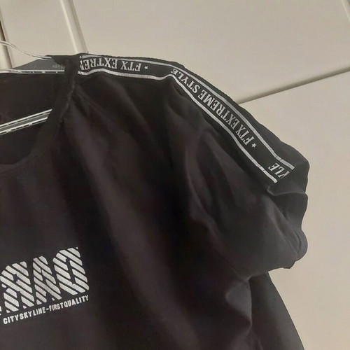 Black T-shirt size L slim fit, like new, 100% cotton