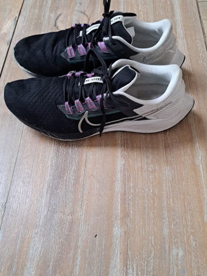 Nike Air Zoom Pegasus 38 Flyease used black athletic shoes size 43