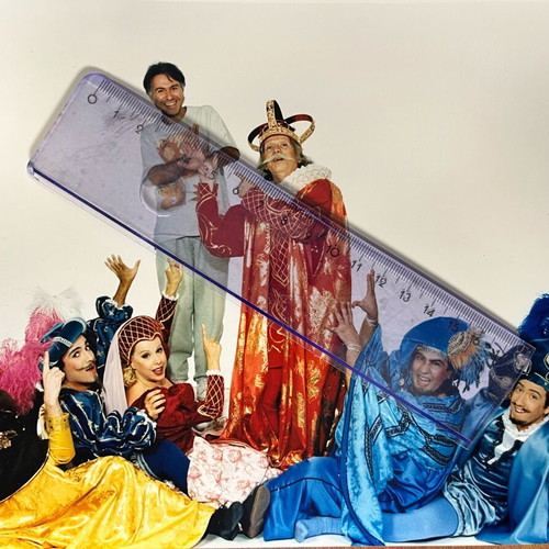 Rare photo of Greek actors like new