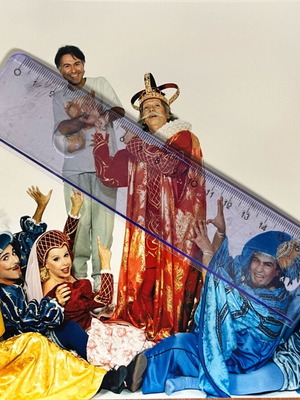 Rare photo of Greek actors like new
