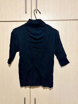 Short-sleeve black blouse like new with transparency and small turtleneck size L