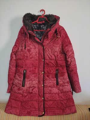 Desigual red thick parka like new, size L