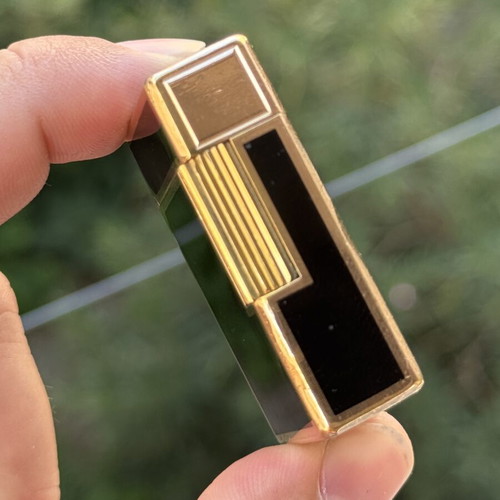 S.T. Dupont Laque De Chine lighter, gold with brown lacquer