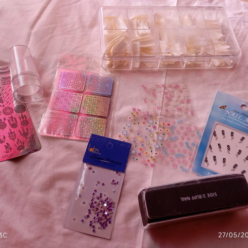 Nail accessories set like new