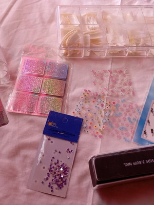 Nail accessories set like new