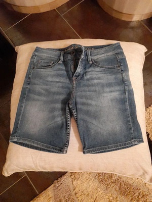 Mexx jean shorts small like new, blue