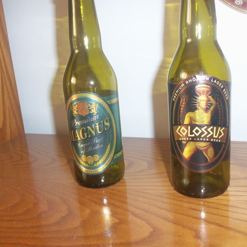 Μπουκάλια μπύρας Magnus και Colossus με καπάκια, 330 ml, ροδίτικη ζυθοποιία