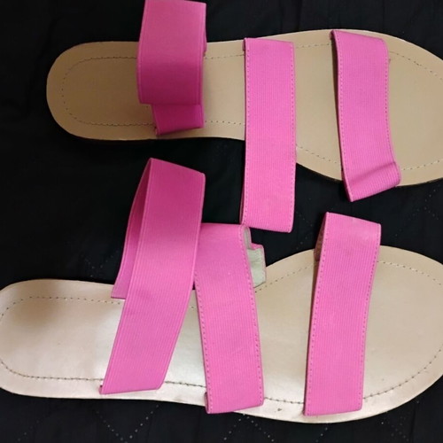 Fuchsia sandals new with elastic, size 40