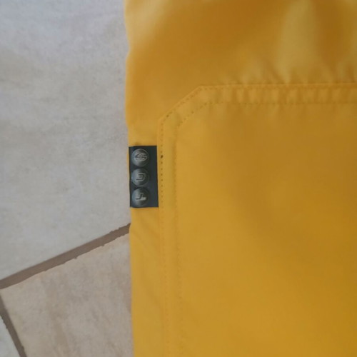 Sergio Tacchini yellow bermuda shorts, size M