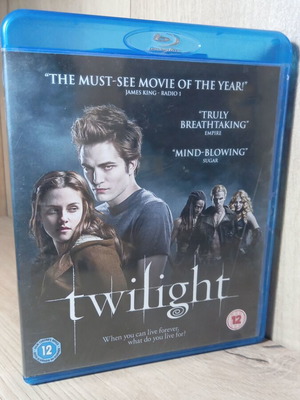 Twilight Blu-Ray like new with English subtitles