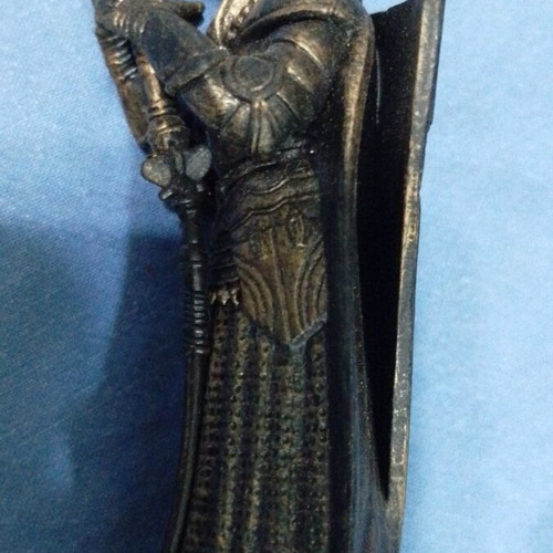 Black Queen chess piece Harry Potter used
