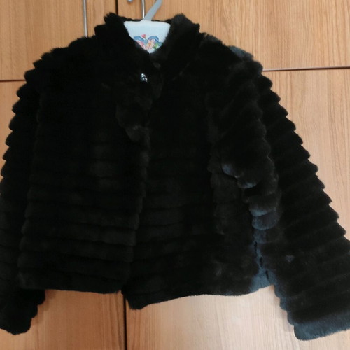 George kids faux fur jacket black like new for girl 6-7 years