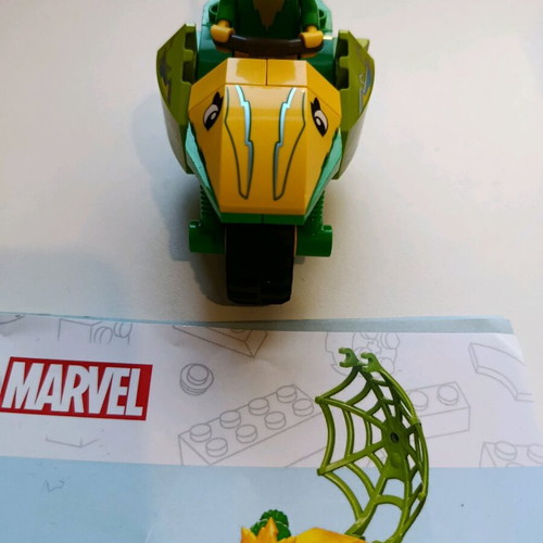 Lego Marvel Electro minifigure and dinosaur motorcycle like new