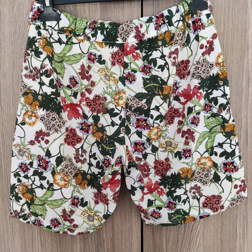 Bermuda shorts with floral pattern, size 38, made in Turkey