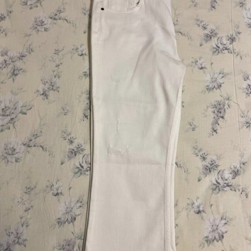 Zara white cropped jeans with rips like new, size 44